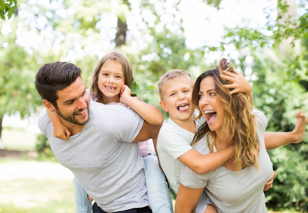 Family_AdobeStock_117310875